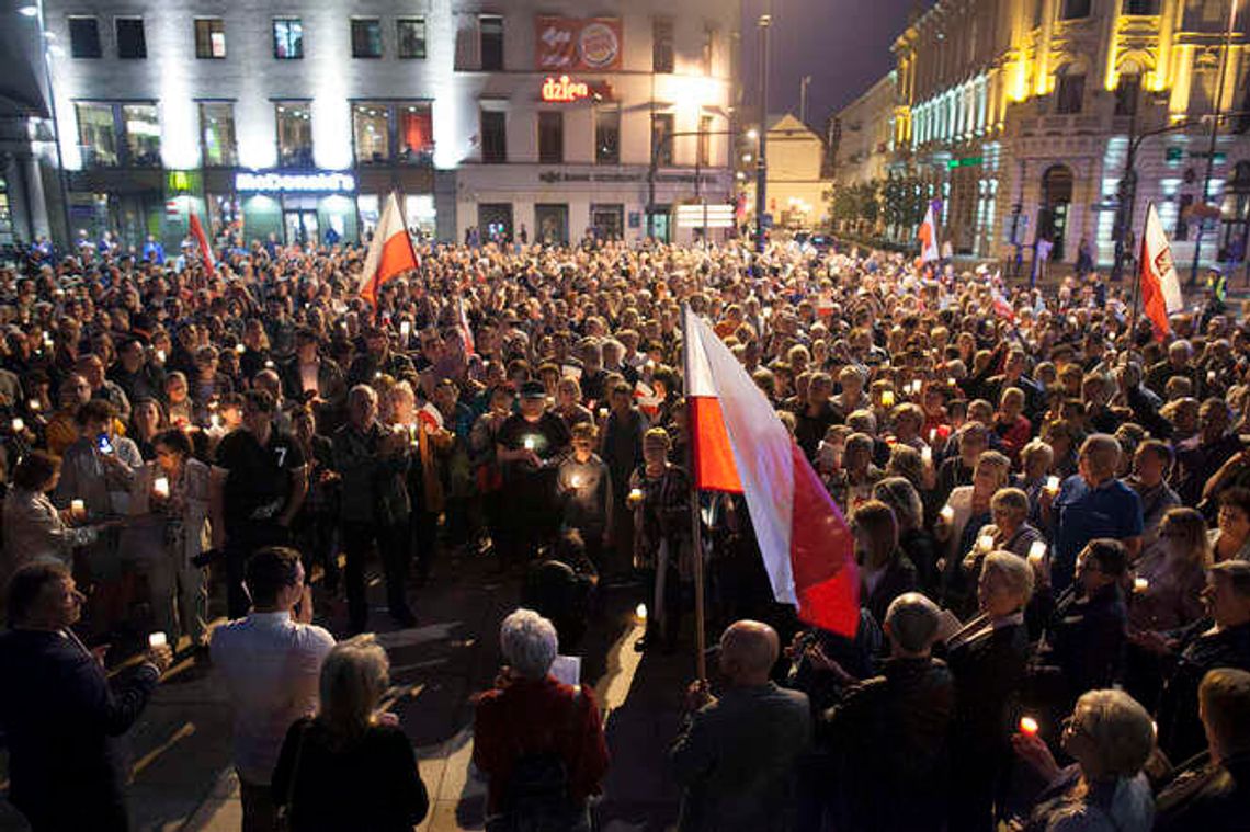 Lublin: Manifestacja w obronie sądów. Protestowało tysiąc osób Lublin: Manifestacja w obronie sądów. Protestowało tysiąc osób