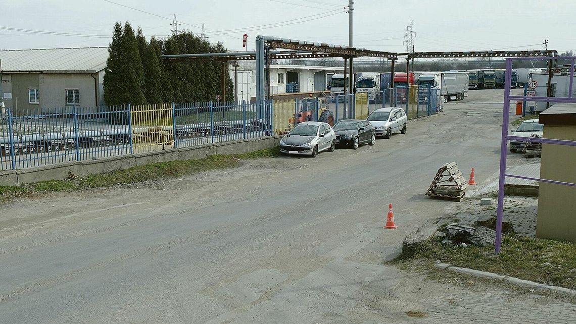 Lublin: Miasto pozwala na fabrykę karmy dla psów i kotów