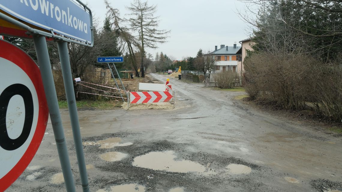 Lublin. Mieszkańcy dwóch ulic czekają na asfalt