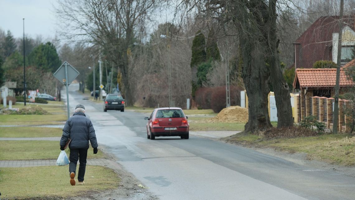 Lublin. Mieszkańcy z czołówkami jak górnicy w kopalni. Ale stał się cud Lublin. Mieszkańcy z czołówkami jak górnicy w kopalni. Ale stał się cud