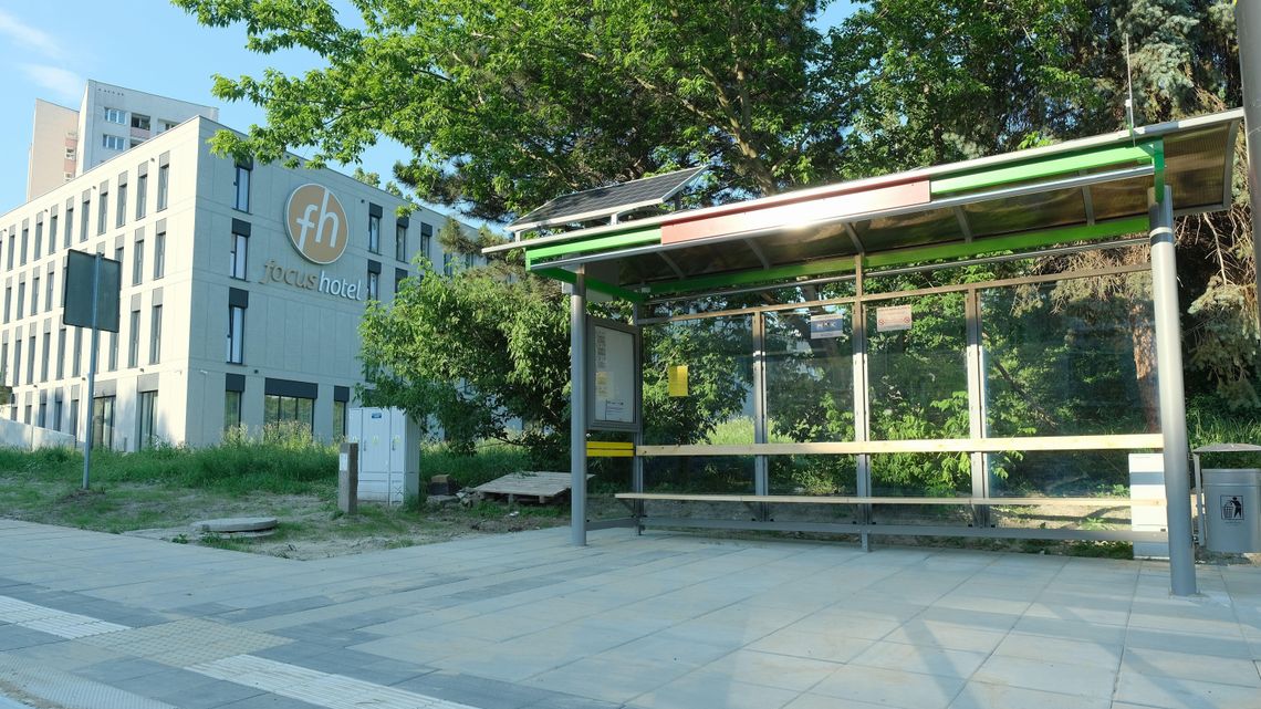 Lublin: Można już korzystać z nowego przystanku przy placu Singera Lublin: Można już korzystać z nowego przystanku przy placu Singera