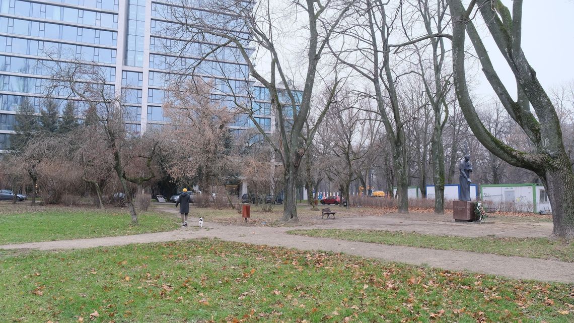 Lublin: Na skwer Życińskiego znów zabrakło. Od 8 lat nie ma na nawet tabliczki z nazwą
