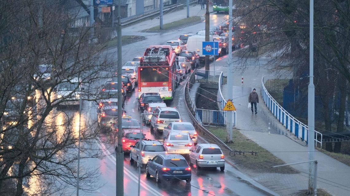 Lublin: Na ul. Wolskiej korki są, ale już przejeżdża się łatwiej