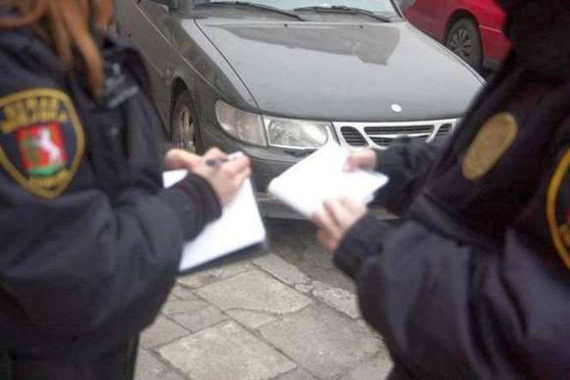 Lublin: Najpierw ulotki, później mandaty za parkowanie bez głowy