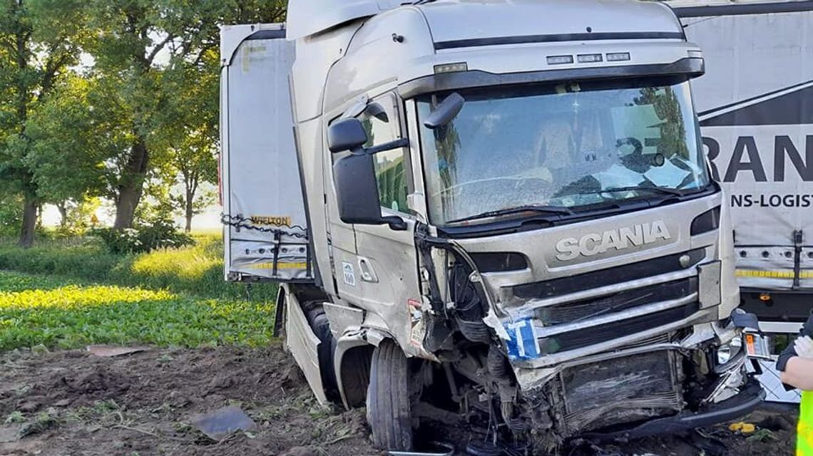 Lublin. Nie żyje kierowca volkswagena. Tir nie zatrzymał się przed znakiem „Stop”