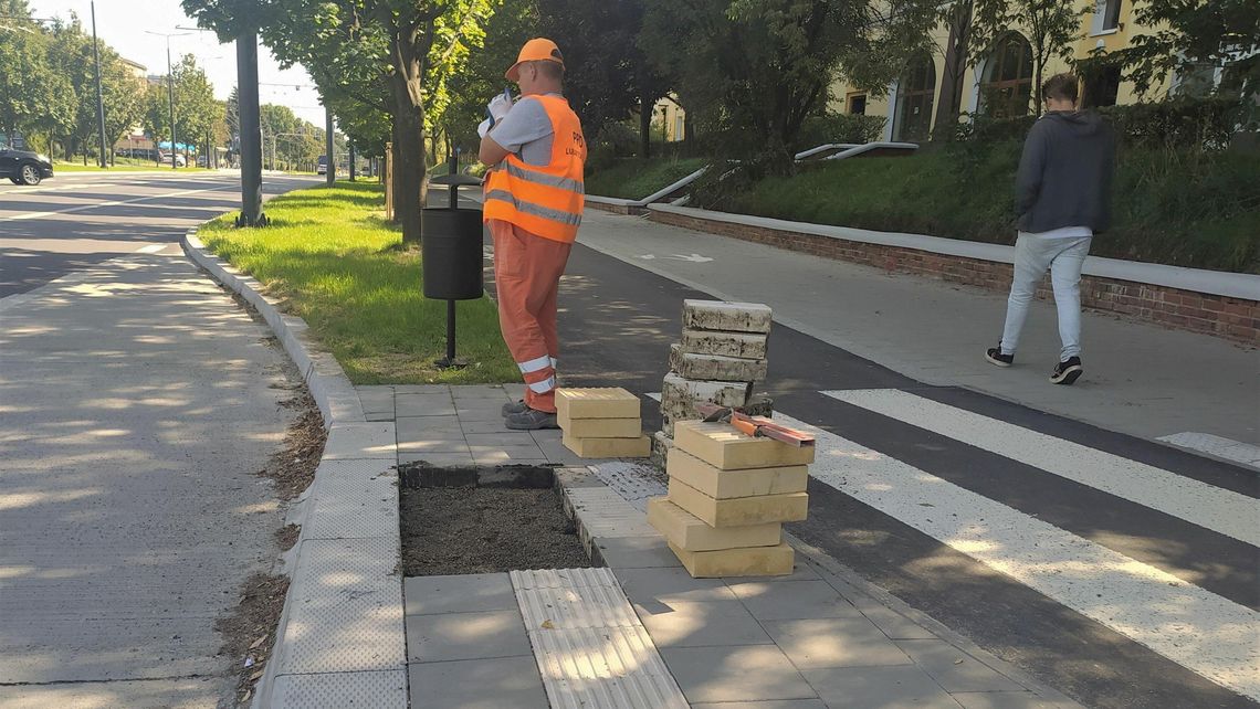 Lublin: Niedoróbki na Al. Racławickich? Miejscy urzędnicy powiedzieli "sprawdzam"