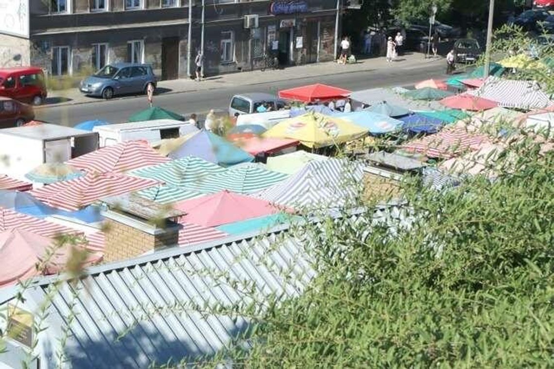 Lublin: Nowa hala targowa w zawieszeniu. "Część ludzi chce, część nie chce"