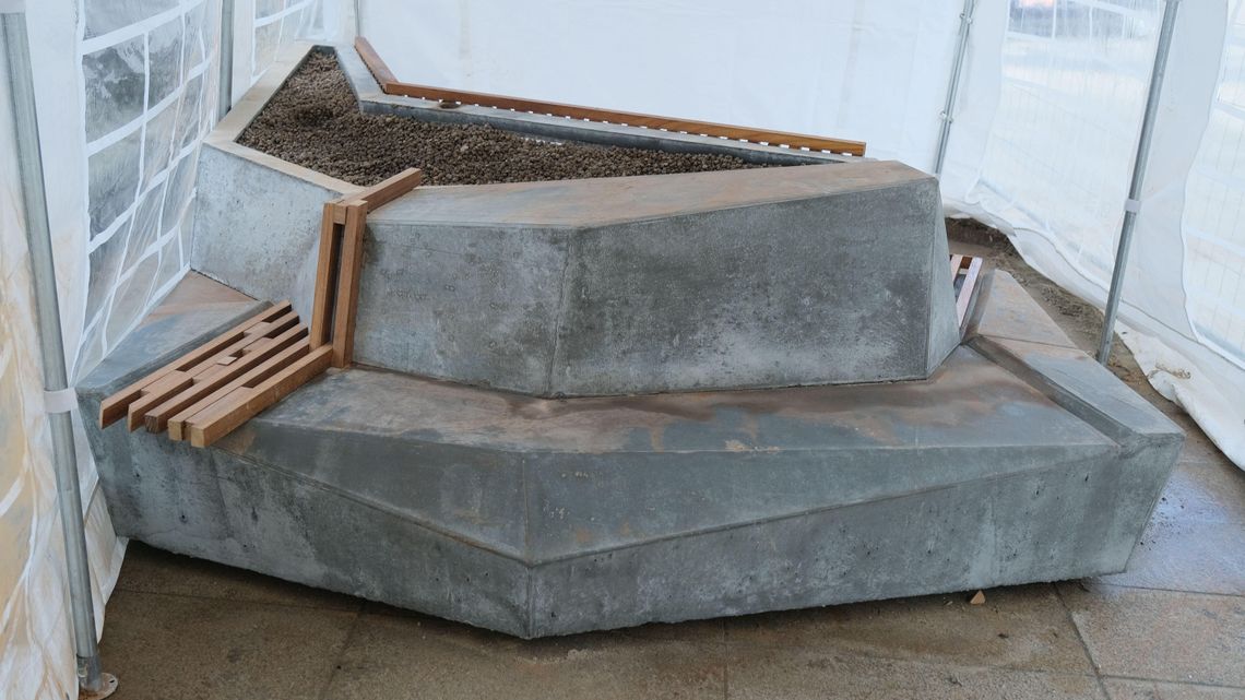 Lublin: Nowe meble droższe od Ławki Niepodległości