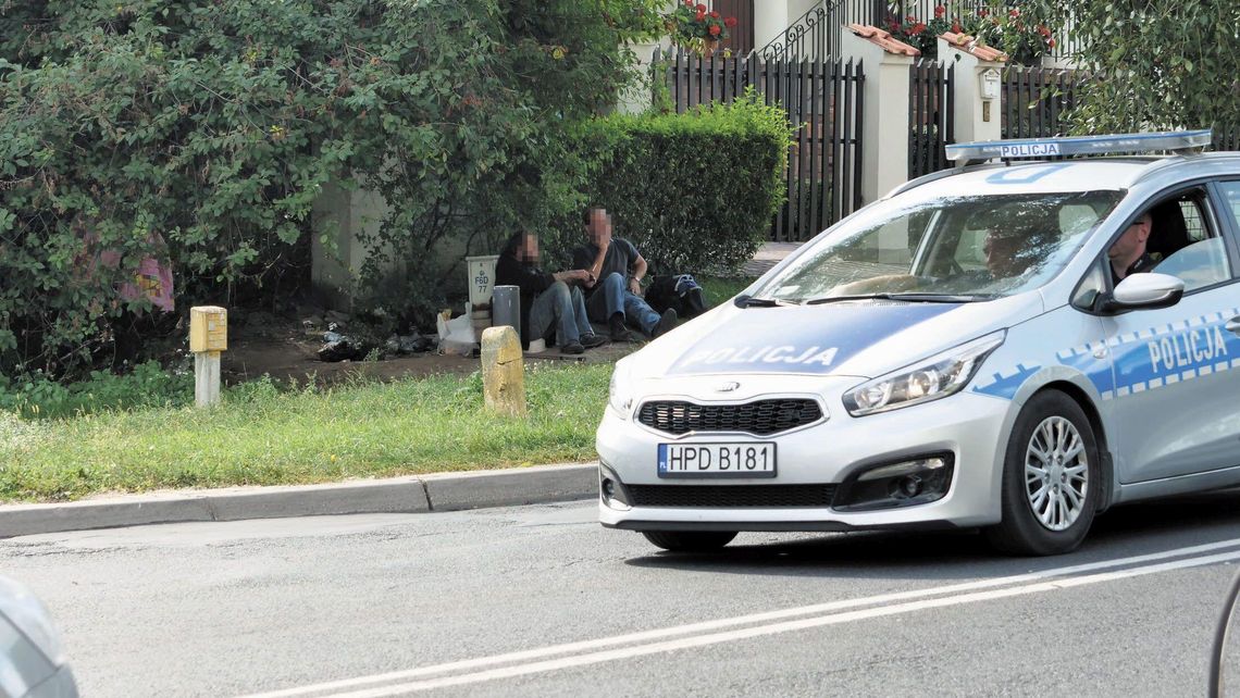 Lublin: O dwóch takich, co obsiedli krzaki. Problem z koczowiskiem za przystankiem