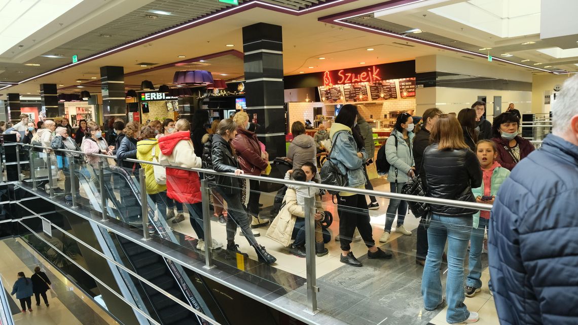 Lublin. Od czwartku wszystkie ubrania za 1 zł. Z galerii w Lublinie znikają Wolne Ciuchy