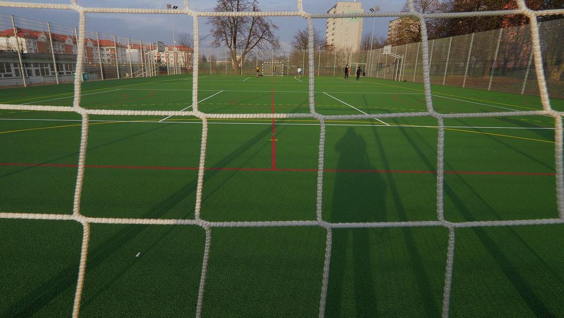 Lublin: Odnowione boisko przy Nałkowskich czeka na uczniów