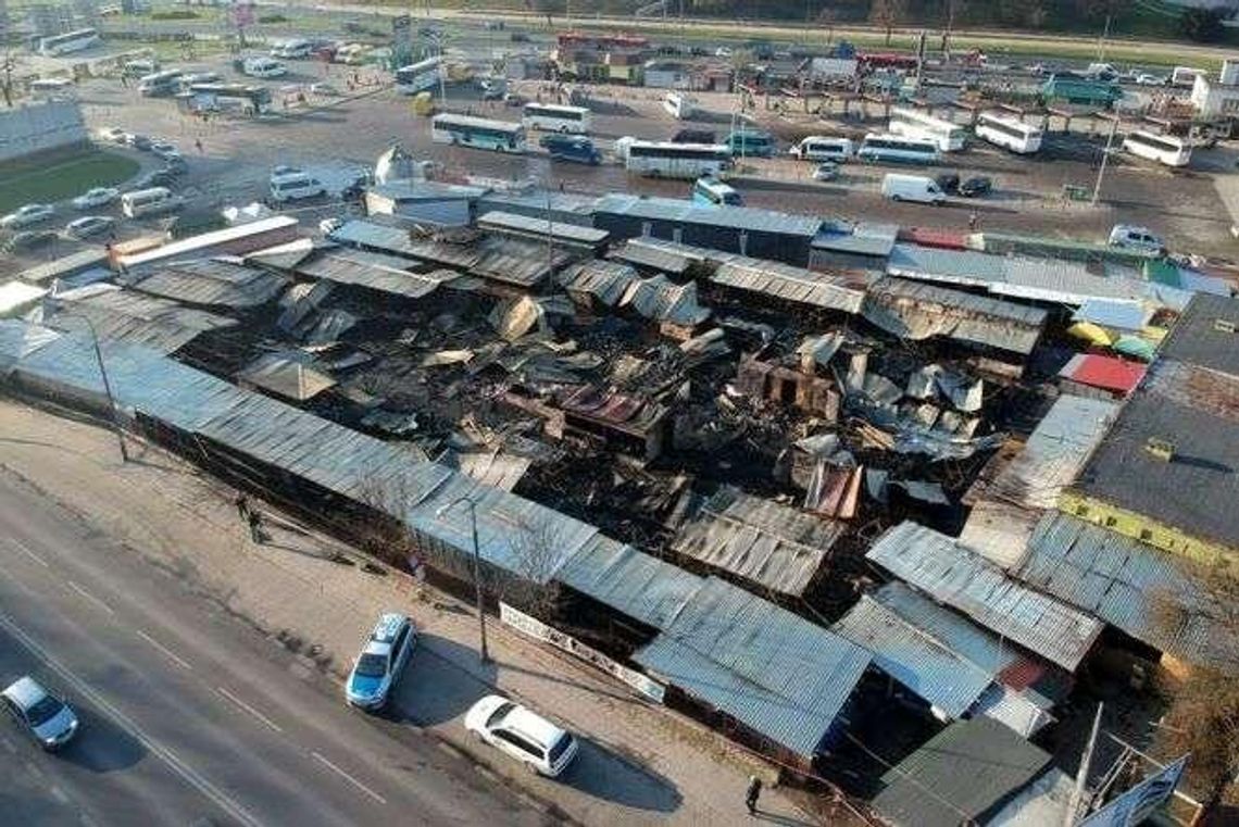Lublin: Ogromny pożar targu przy ulicy Ruskiej [zdjęcia, wideo]