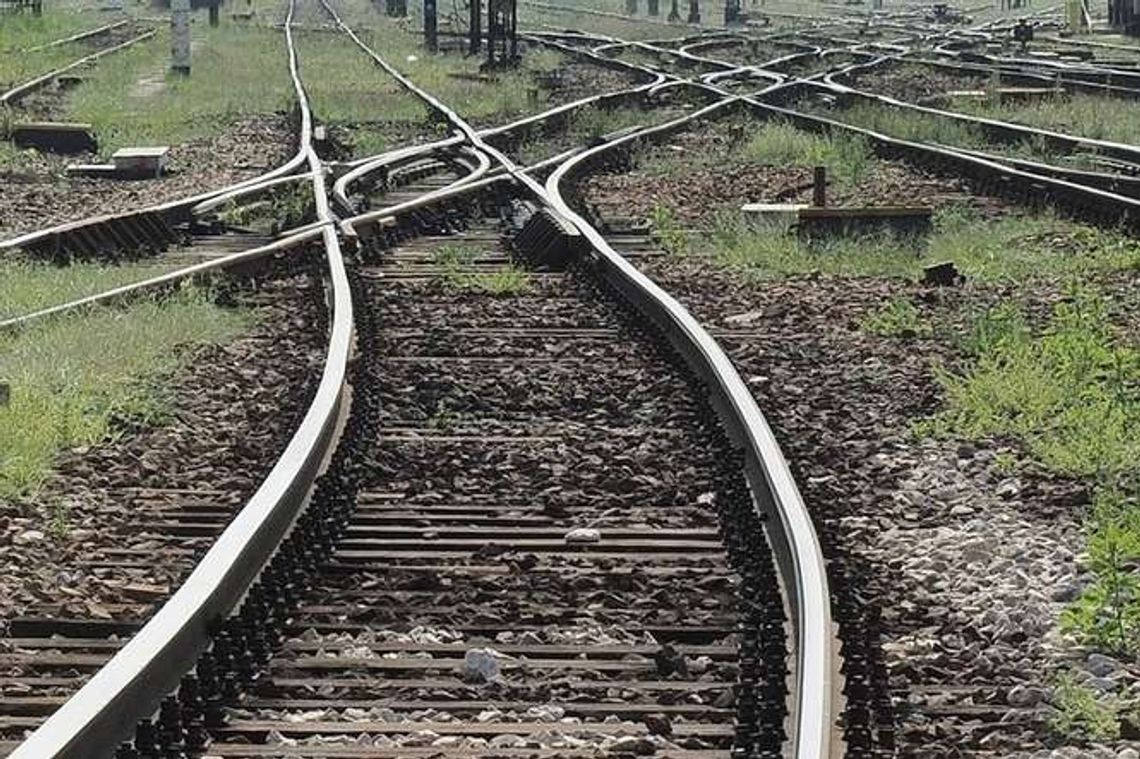 Lublin: Około 20-letni mężczyzna zginął pod kołami pociągu