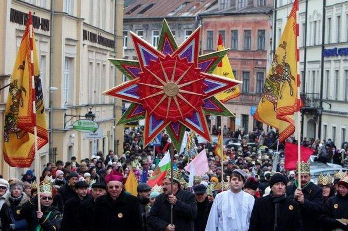 Lublin: Orszak zatrzyma kierowców, objazdy komunikacji miejskiej Lublin: Orszak zatrzyma kierowców, objazdy komunikacji miejskiej