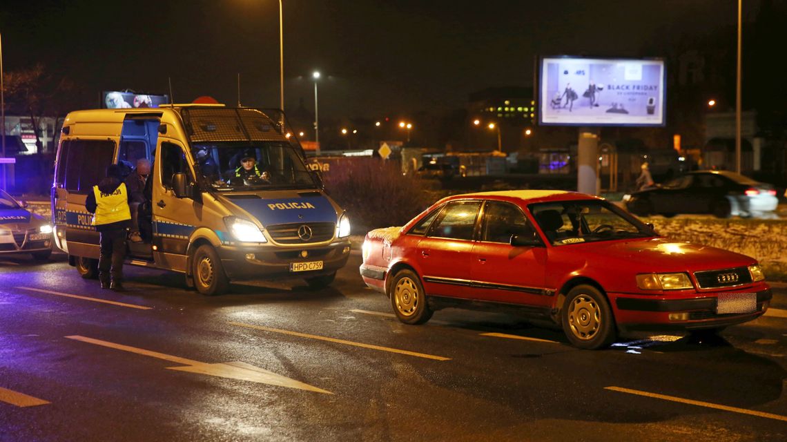 Lublin: Pijany kierowca spowodował stłuczkę i uciekł, złapali go kilkaset metrów dalej [zdjęcia]