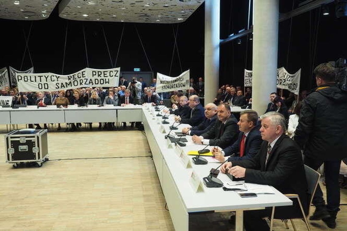 Lublin: PiS bojkotuje sesję sejmiku ws. "obrony samorządności" z Jerzym Stępniem