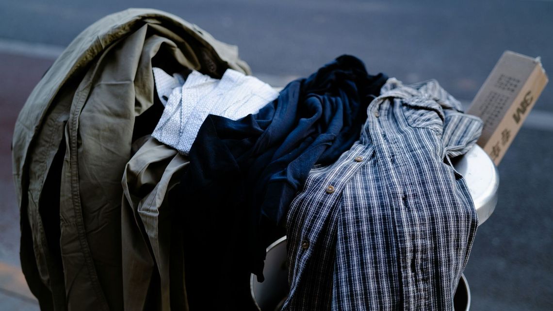 Lublin planuje mobilne punkty zbiórki odzieży i tekstyliów