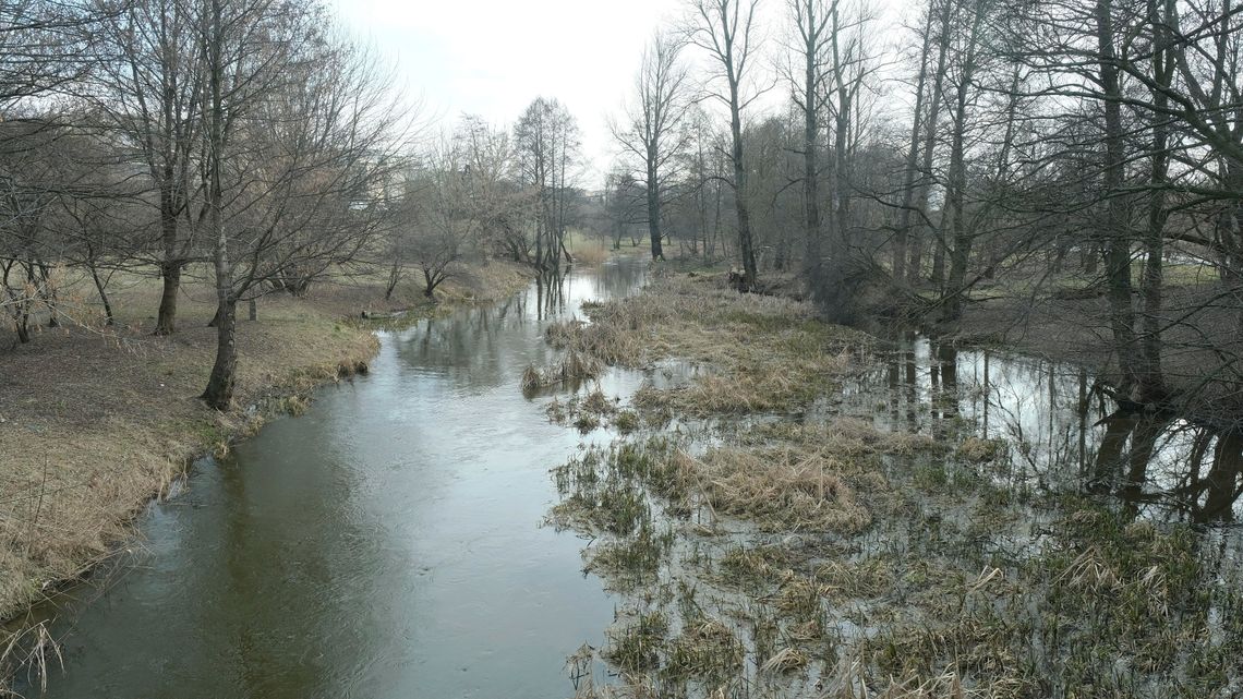 Lublin. Plaża, kładka. Tak Ratusz widzi dolinę Bystrzycy