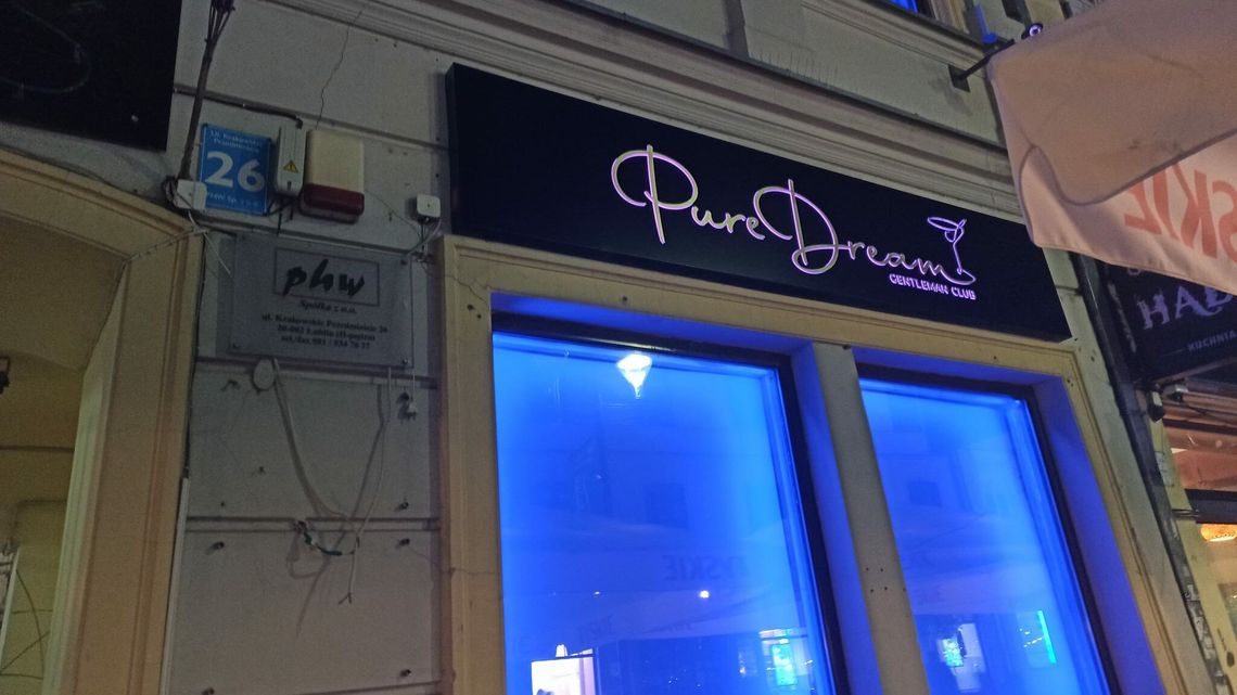 Lublin. Po nalocie policji klub go-go wrócił na deptak. Zmiana szyldu