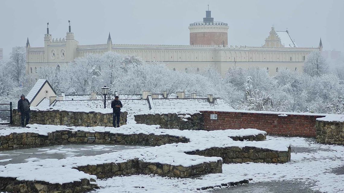 Lublin pokryła warstwa śniegu. Tak wygląda miasto w bieli