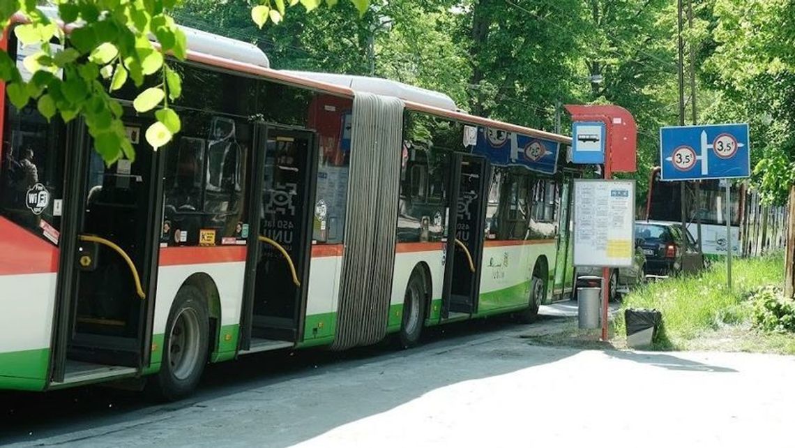 Lublin: Policja sprawdza trzeźwość kierowców autobusów. Jak wypadli? Lublin: Policja sprawdza trzeźwość kierowców autobusów. Jak wypadli?