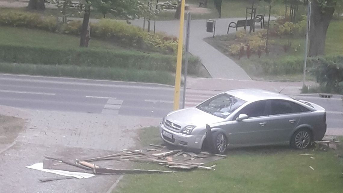 Lublin. Policja szuka kierowcy, który uciekł z miejsca kolizji Lublin. Policja szuka kierowcy, który uciekł z miejsca kolizji