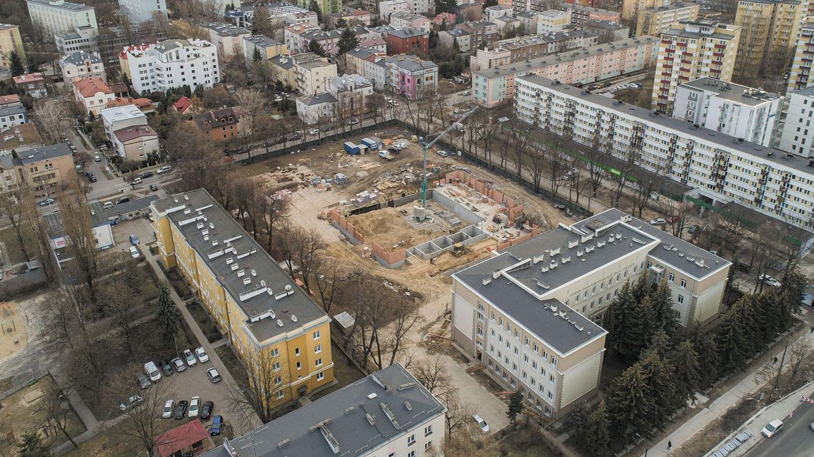 Lublin: Powstają kolejne piętra hali sportowej I LO im. Staszica