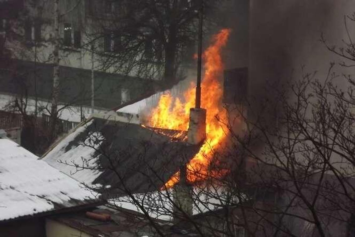 Lublin: Pożar domu przy ul. Jesionowej, mieszkańcy zdążyli uciec