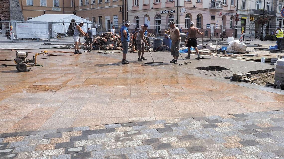 Lublin: Przebudowa placu przy Ratuszu znów opóźniona