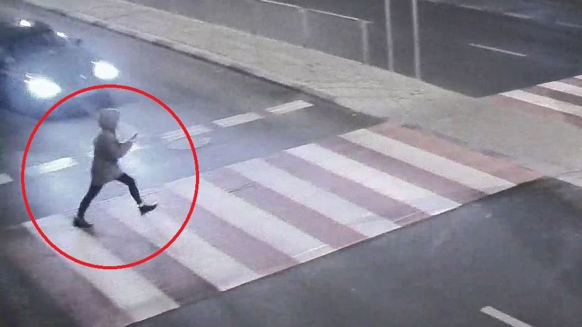 Lublin: Przechodziła przez przejście z telefonem w ręku i potrącił ją samochód. Kierowca dostał mandat [wideo]