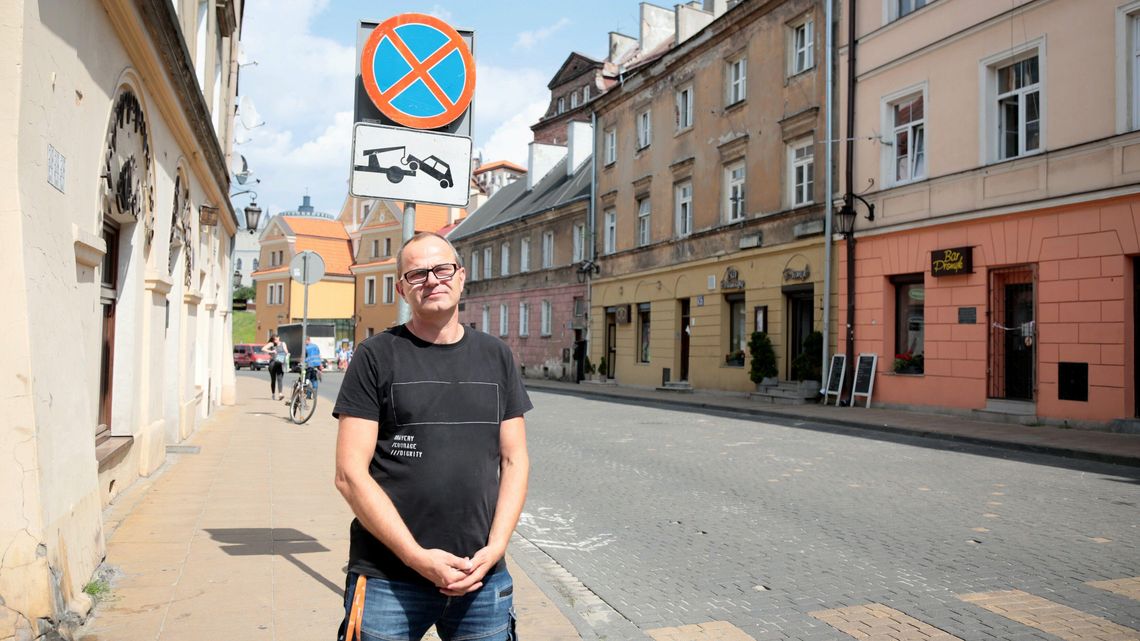 Lublin: Przedsiębiorcy kontra zakaz parkowania. "Pozbawiono nas możliwości legalnego funkcjonowania" Lublin: Przedsiębiorcy kontra zakaz parkowania. "Pozbawiono nas możliwości legalnego funkcjonowania"