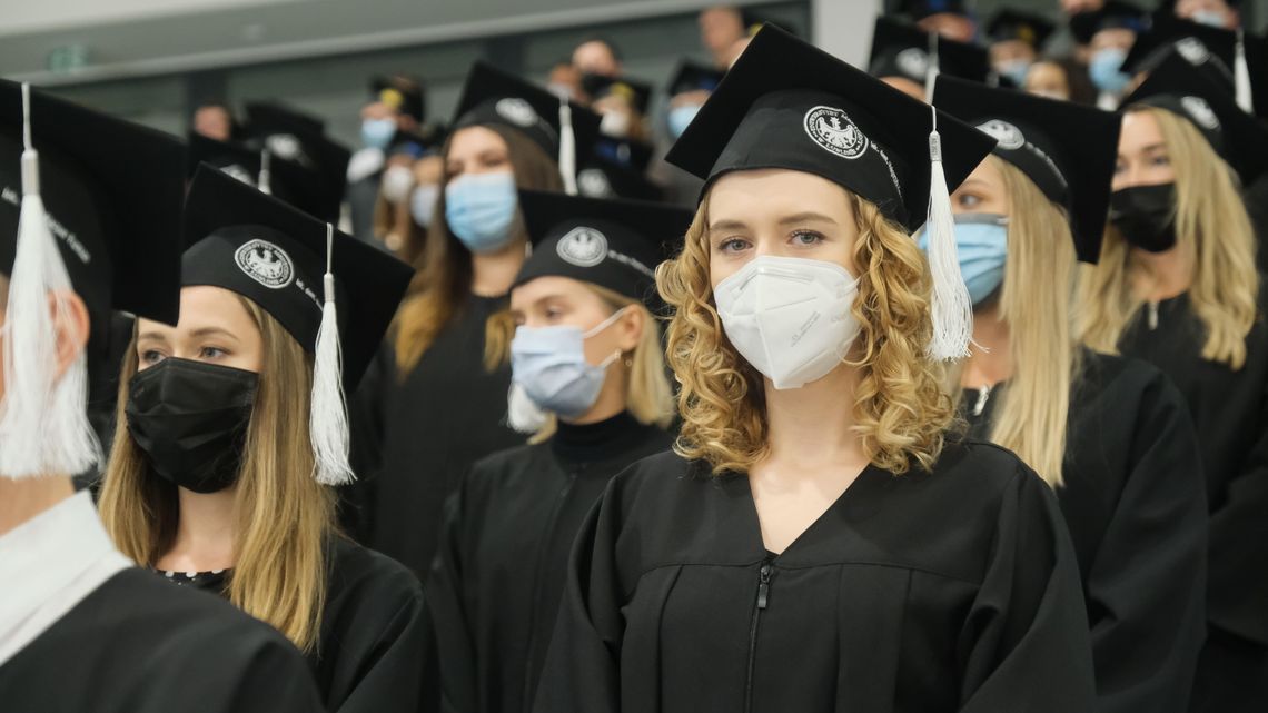 Lublin. Przyszli stomatolodzy odebrali dyplomy Lublin. Przyszli stomatolodzy odebrali dyplomy