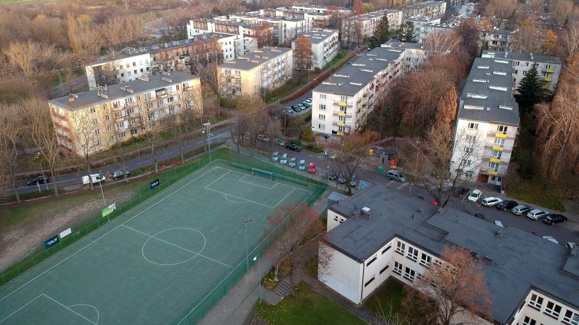 Lublin: Radni główkowali nad kopaniem piłki. Hałas przeszkadza jednej z mieszkanek