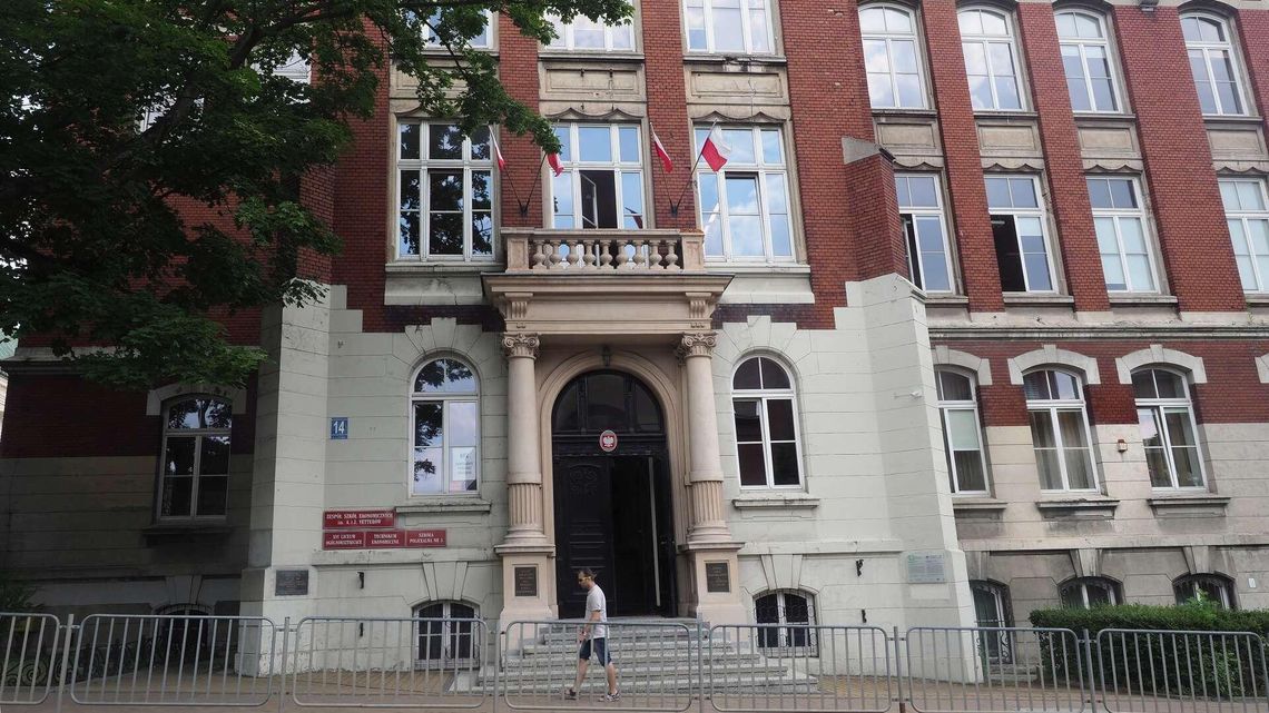 Lublin: Remont szkoły Vetterów z dużymi problemami