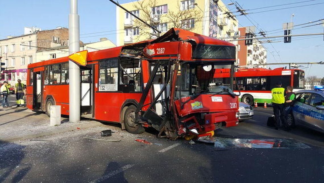 Lublin: Rozbiła autobus na latarni, ucierpiało ponad 20 osób. Ruszył proces