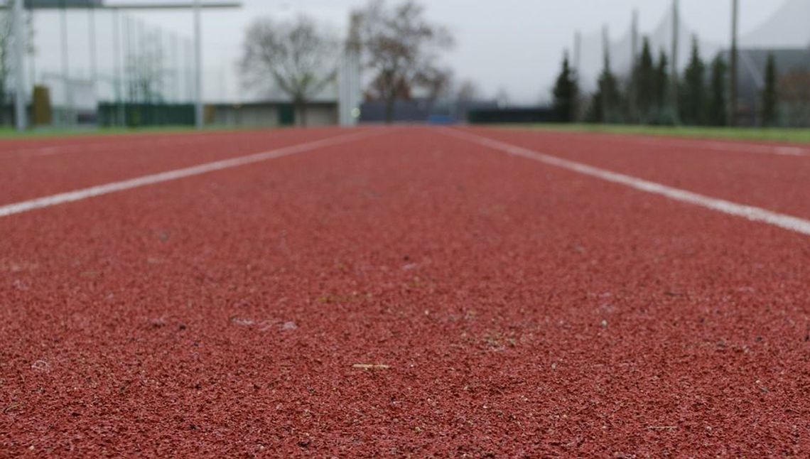 Lublin: Siedem firm chce wyremontować bieżnię lekkoatletyczną przy SP 16 Lublin: Siedem firm chce wyremontować bieżnię lekkoatletyczną przy SP 16