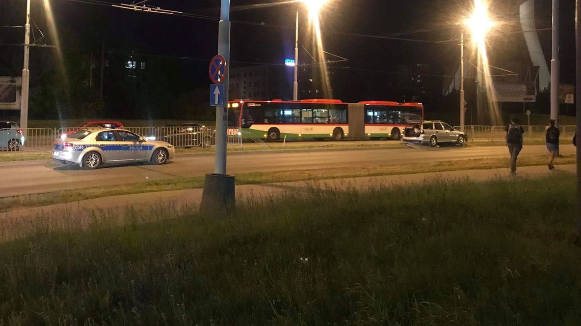 Lublin: Skosił barierki i uszkodził dwa samochody