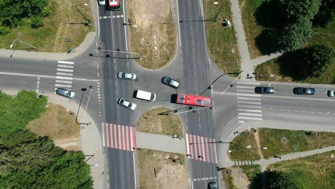 Lublin. Skrzyżowanie al. Witosa z ul. Doświadczalną podejście drugie 