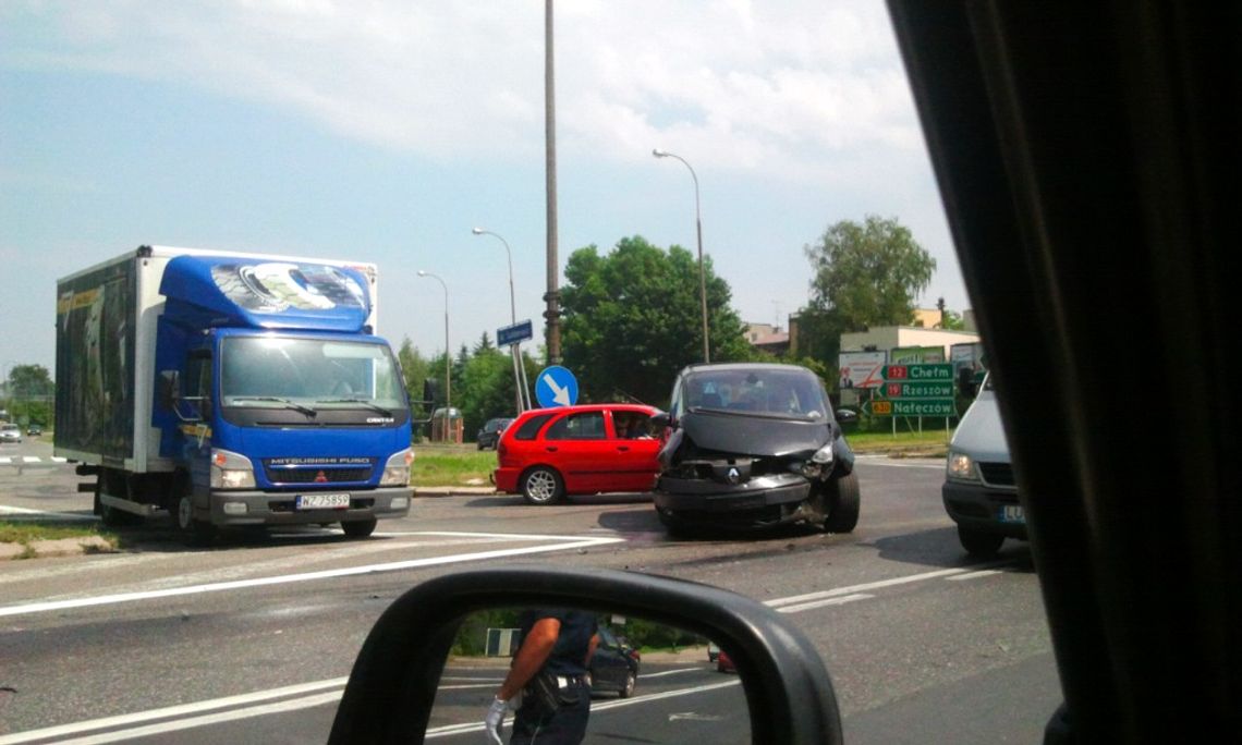 Lublin: Stłuczka i utrudnienia drogowe na al. Warszawskiej