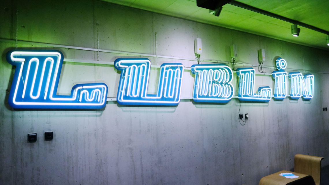 Lublin: Taki neon mógłby rozpraszać kierowców? Nie ma zgody urzędników Lublin: Taki neon mógłby rozpraszać kierowców? Nie ma zgody urzędników