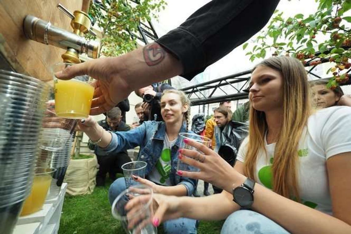 Lublin: Trwa Święto Młodego Cydru, dziś koncert O.S.T.R. (zdjęcia)