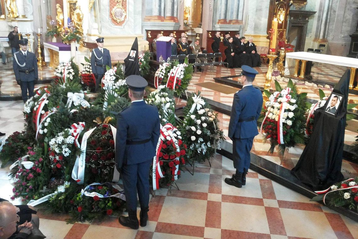 Lublin: Trwają uroczystości pogrzebowe funkcjonariuszy zabitych w Tunezji