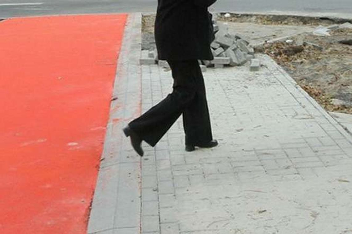 Lublin: Trzy firmy chcą się zająć chodnikami na Czubach Lublin: Trzy firmy chcą się zająć chodnikami na Czubach