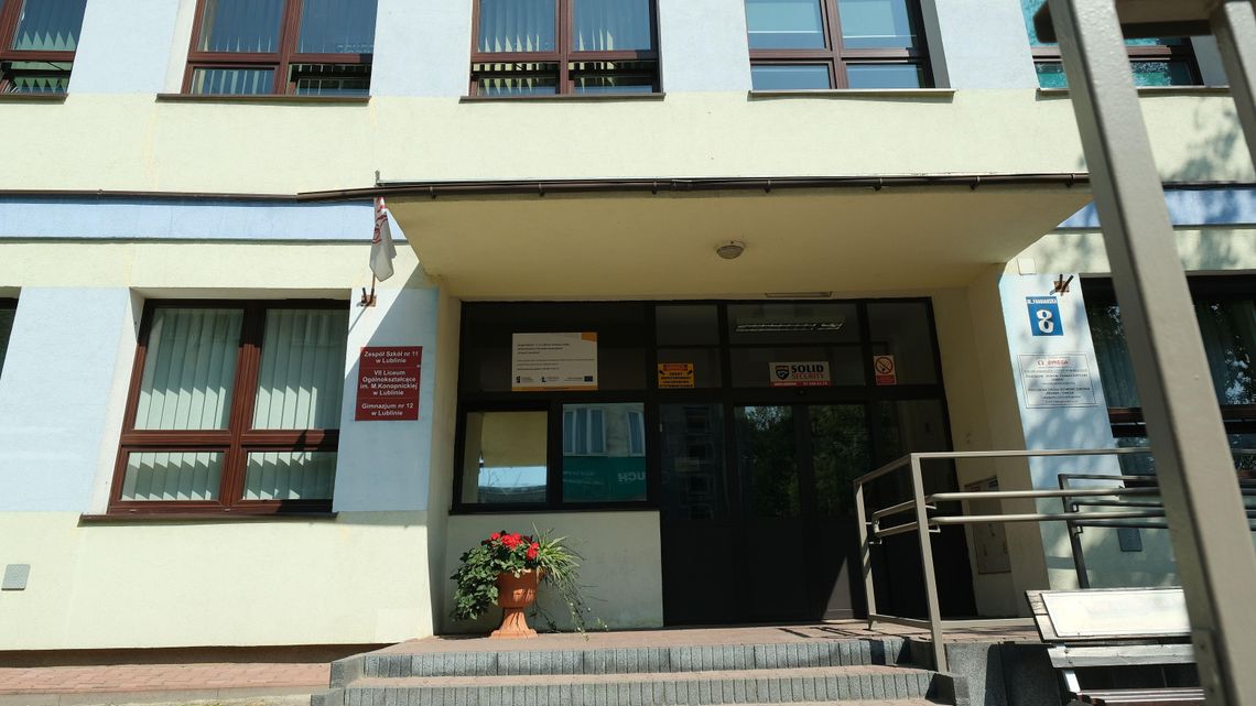 Lublin. U góry matury, na dole przedszkole