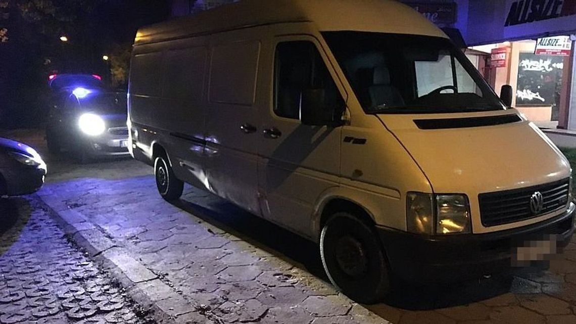 Lublin. Uciekali skradzionym busem. Wjechali w ślepą ulicę Lublin. Uciekali skradzionym busem. Wjechali w ślepą ulicę