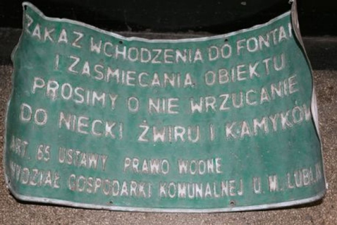 Lublin: Ukradli tablicę z placu Litewskiego Lublin: Ukradli tablicę z placu Litewskiego
