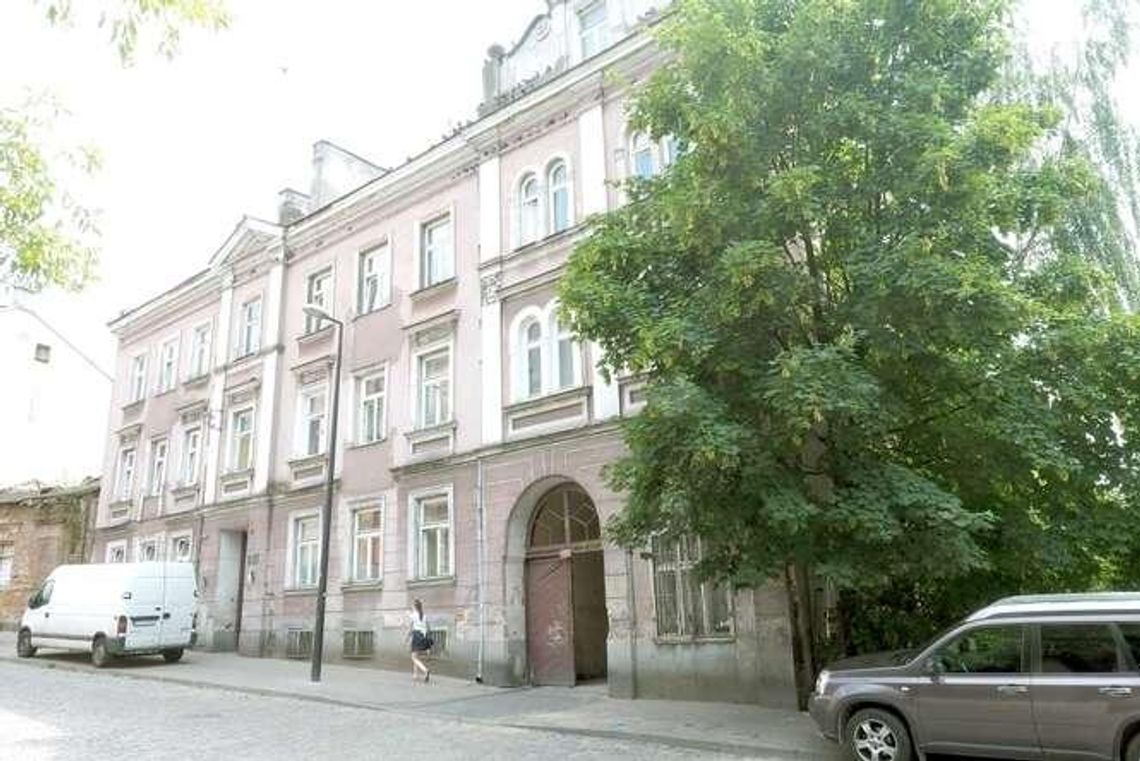 Lublin: Uniwersytet ciągle sprzedaje kamienicę. Cena? 1,3 mln zł Lublin: Uniwersytet ciągle sprzedaje kamienicę. Cena? 1,3 mln zł