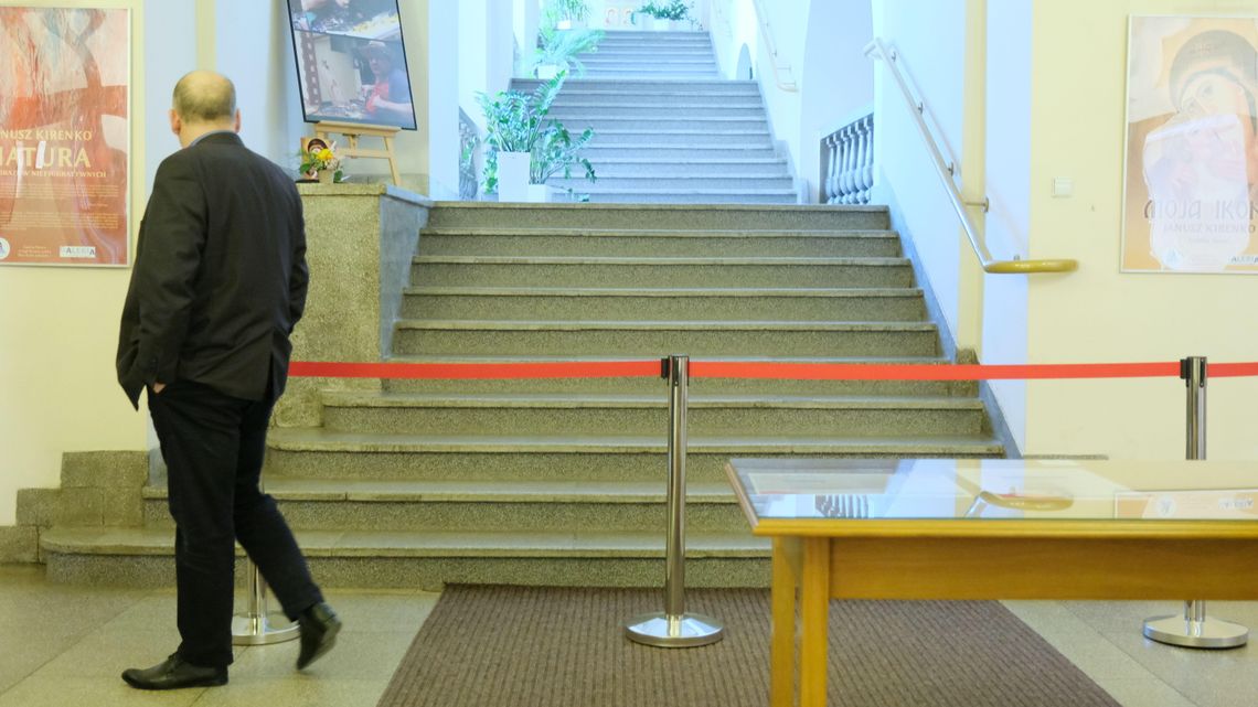 Lublin: Urząd Miasta w dużym pokoju lub kuchni. Samorządowcy pójdą do pracy zdalnej Lublin: Urząd Miasta w dużym pokoju lub kuchni. Samorządowcy pójdą do pracy zdalnej