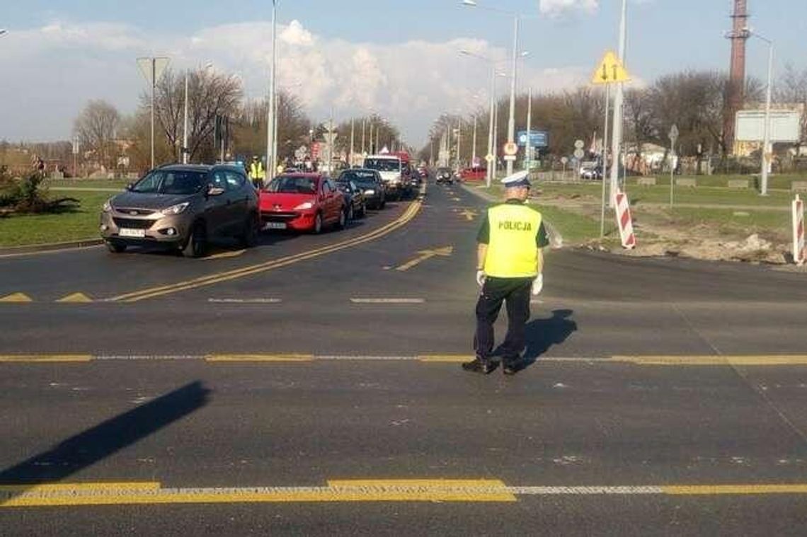 Lublin: Utrudnień ciąg dalszy. Ciężko wyjechać z Wrotkowa, ruchem kieruje policja 