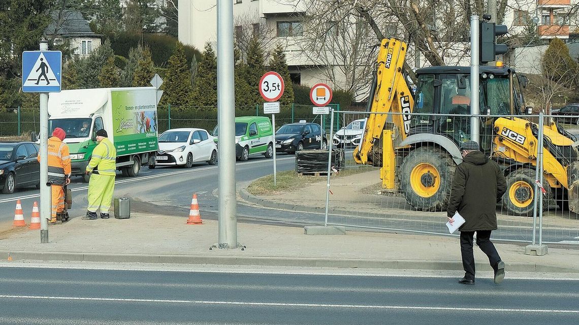 Lublin. Utrudnienia na ważnym skrzyżowaniu Lublin. Utrudnienia na ważnym skrzyżowaniu